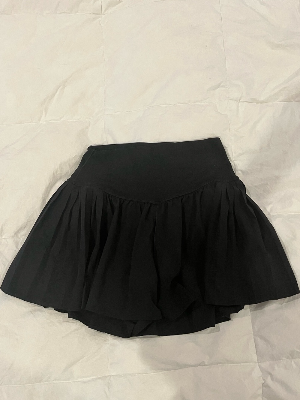 OFFLINE by aerie pleated flowy shorts